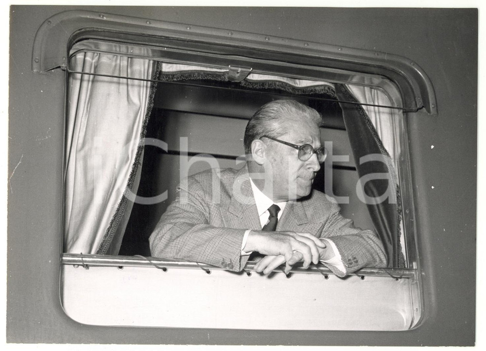1955 ROMA Giovanni GRONCHI si affaccia dal finestrino del treno *Foto 18x13