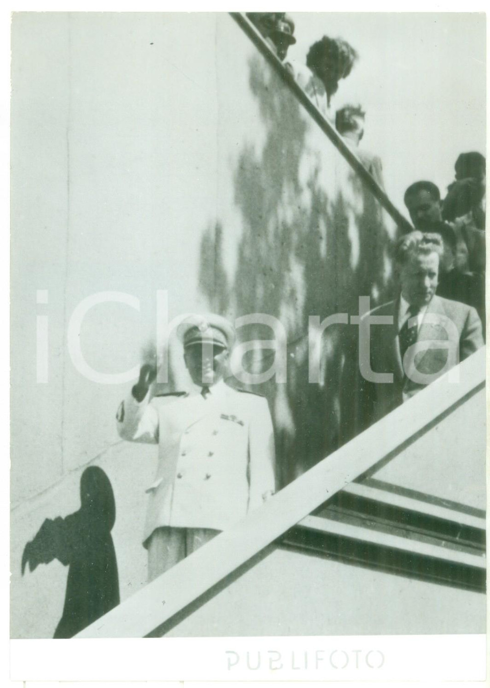 1953 OKROGLICA Josip Broz TITO saluta la folla *Fotografia 13x18 cm