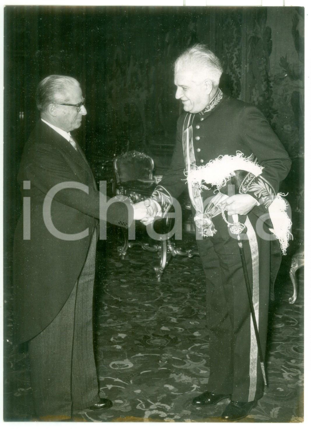 1956 ROMA Giovanni GRONCHI riceve Adolfo CARDOSO DE ALENCASTRO GUIMARAES *Foto
