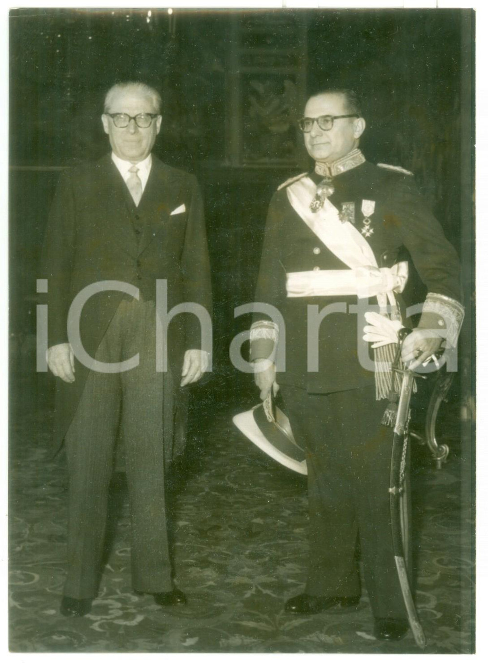 1956 ROMA Giovanni GRONCHI con l'ambasciatore argentino Felix VIDELA BALAGUER