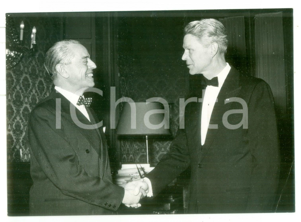 1957 ROMA Gaetano MARTINO riceve comandante NATO Lauris NORSTAD - Foto 18x13