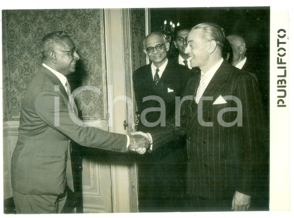 1954 ROMA Gaetano MARTINO riceve John KOTELAWALA ministro CEYLON *Foto 18x13
