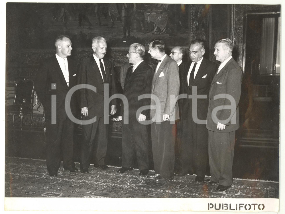 1955 ROMA Giovanni GRONCHI riceve la commissione parlamentare americana