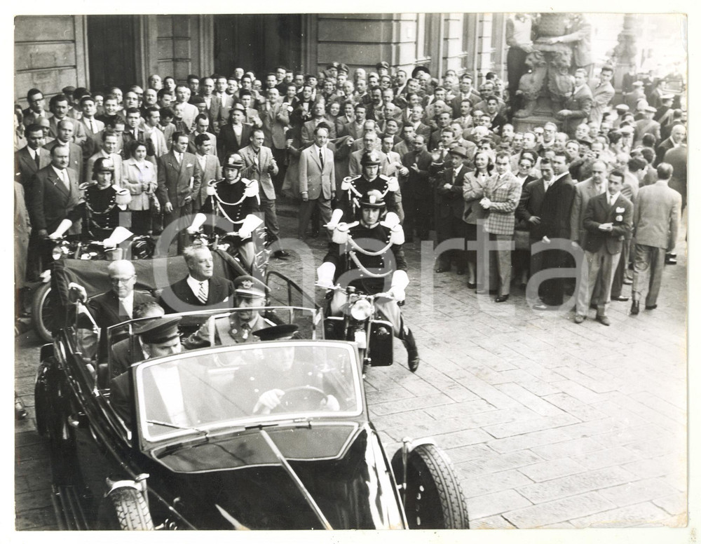 1955 GENOVA Folla all'arrivo del presidente Giovanni GRONCHI *Foto 24x18 cm