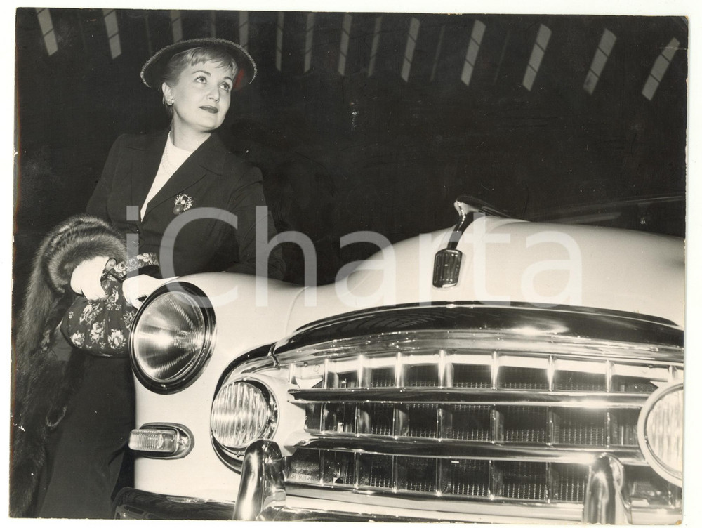1953 TORINO XXXV Salone dell'Auto - Elena GIUSTI con FIAT 1900 *Foto 24x18