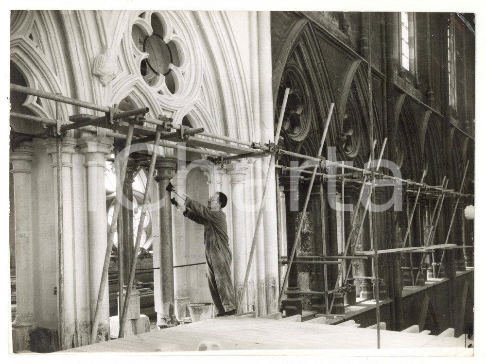 1959 LONDON Restoration work of WESTMINSTER ABBEY - Photo 20x15