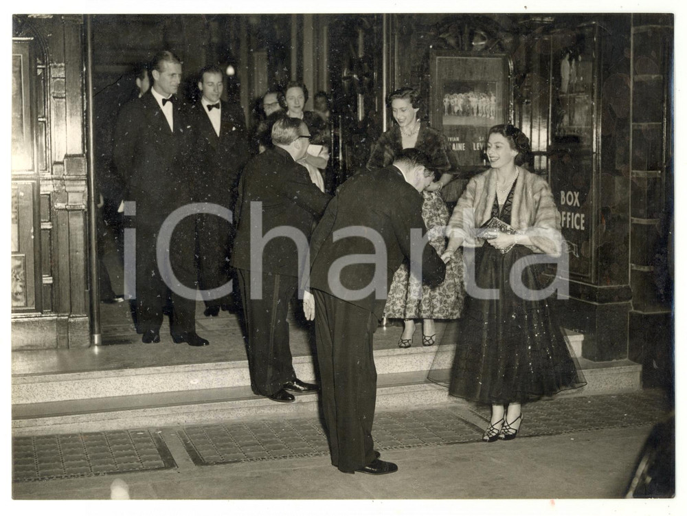 1953 LONDON COLISEUM "Guys and dolls" - ELIZABETH II with Princess MARGARET