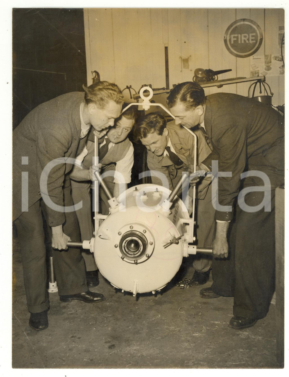 1954 ISOLA D'ELBA - SIEBEL Underwater camera used in the search for the COMET