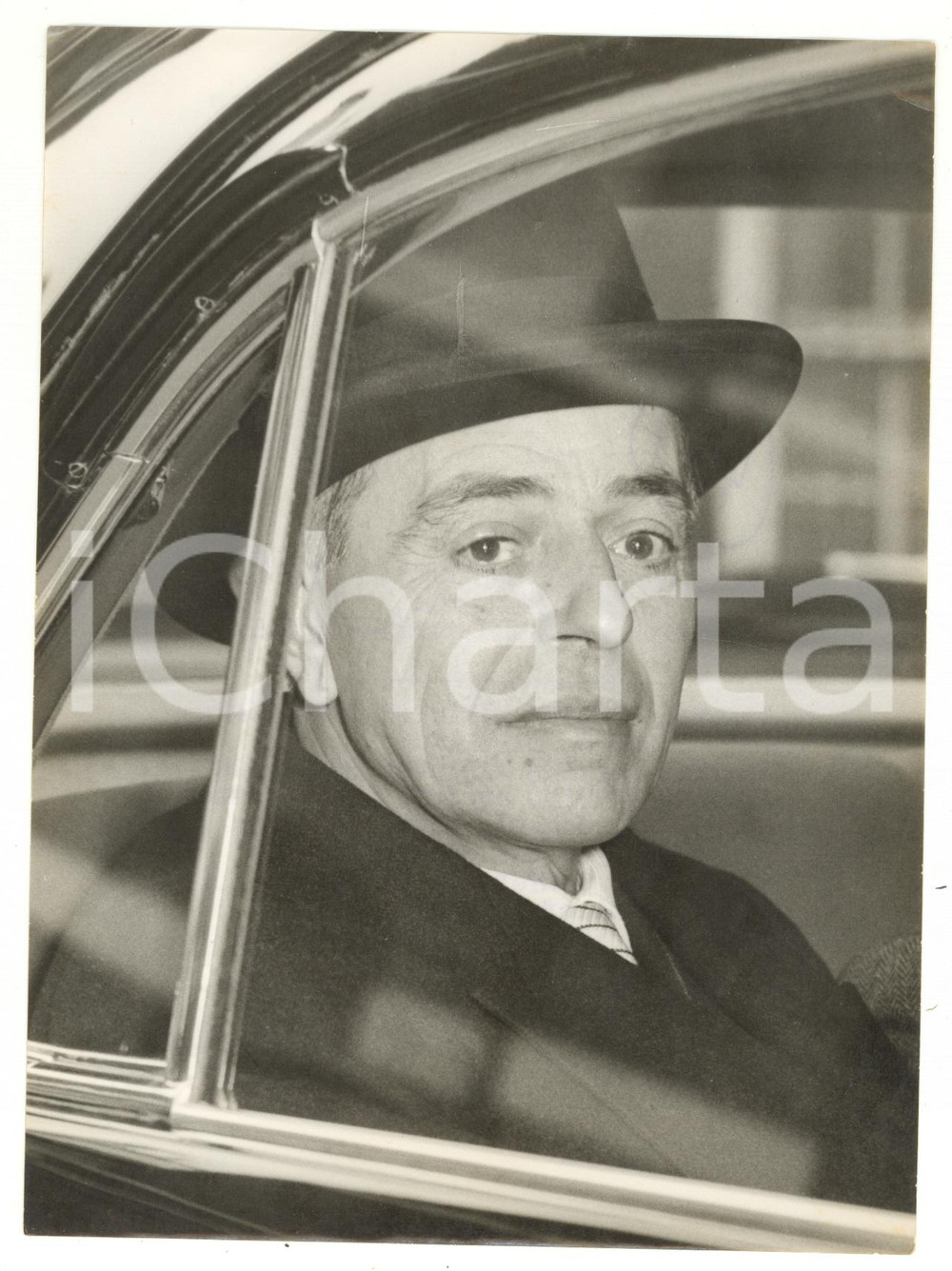 1954 LONDON Lancaster House - Ritratto di Gaetano MARTINO in auto *Foto 15x20