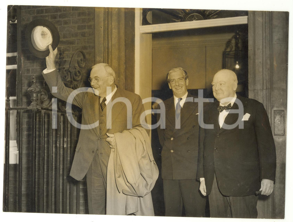 1954 LONDON John FOSTER DULLES with Winston CHURCHILL and Anthony EDEN *Photo