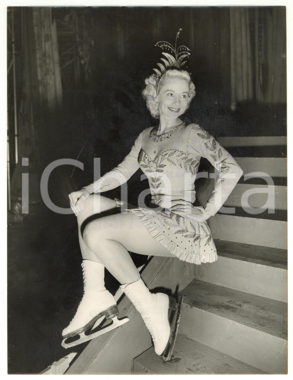 1954 LONDON Skater Peggy WALLACE rehearsing for "Television Ice-Time" *Photo