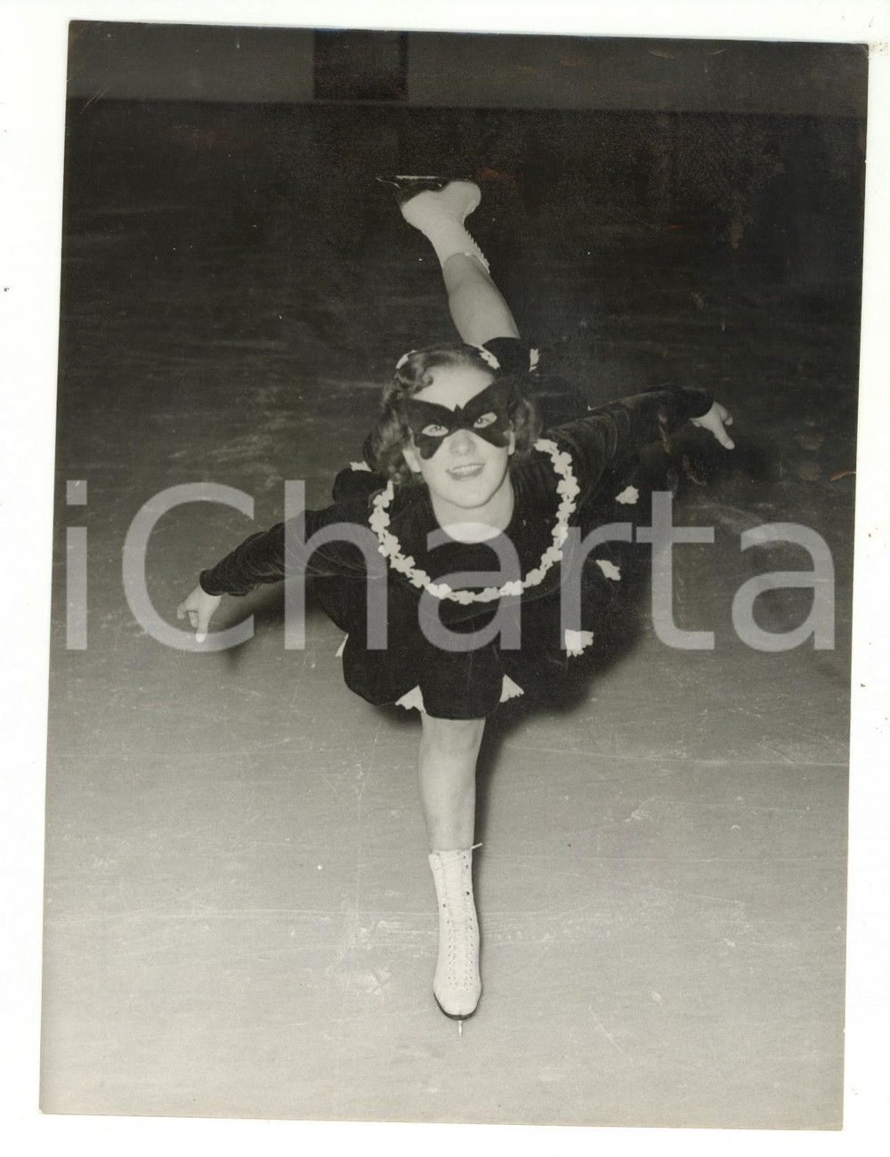 1953 LONDON SKATING Anne ROBINSON wearing an original costume *Photo 15x20