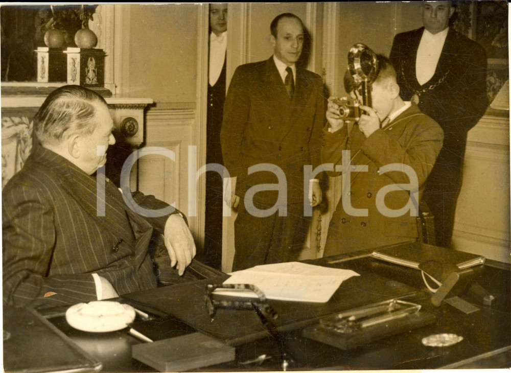1955 ca PARIS Il piccolo Honoré DURAND fotografa René COTY - Foto 18x13 cm