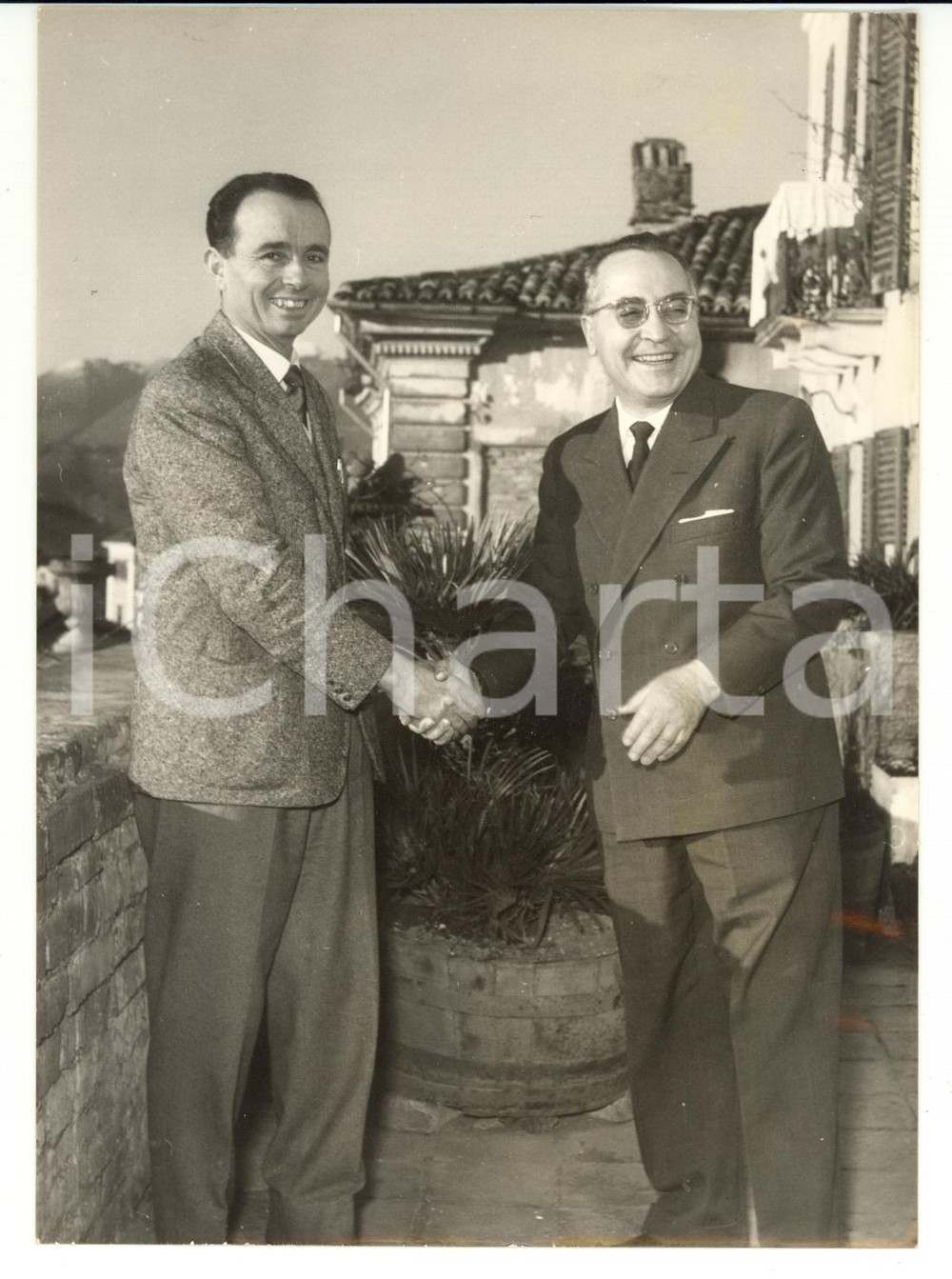 Fotografia d epoca originale 1958 SANT OMERO Teramo Giuseppe FALASCHI vincitore Lotteria Capodanno Foto 13x18 1