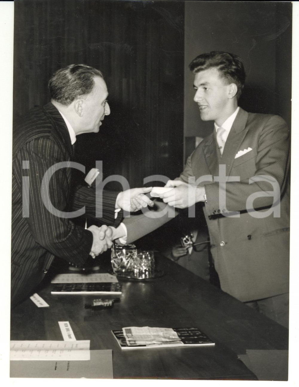 Fotografia d epoca originale 1957 MILANO Premiazione studenti meritevoli promossa da LA RINASCENTE Foto 1