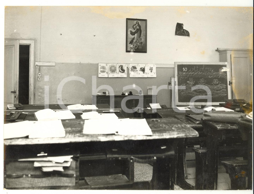 Fotografia d epoca originale 1956 RHO  TERRAZZANO Banchi della scuola elementare Foto VINTAGE 18x13 cm 1