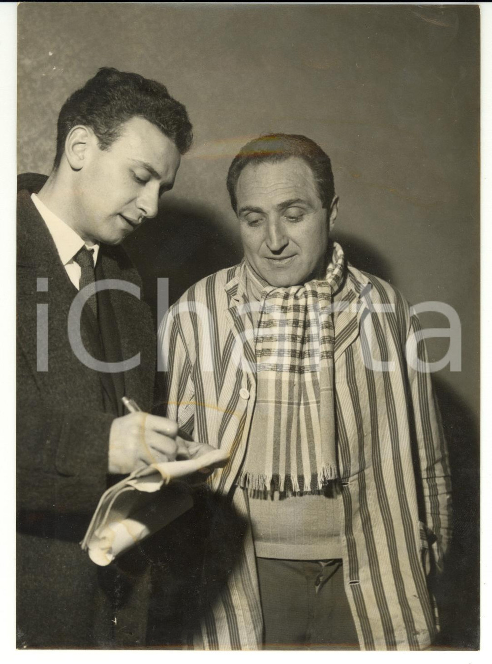 Fotografia d epoca originale 1959 ANCONA Vando TRILLINI presunto vincitore della Lotteria di Capodanno Foto 1