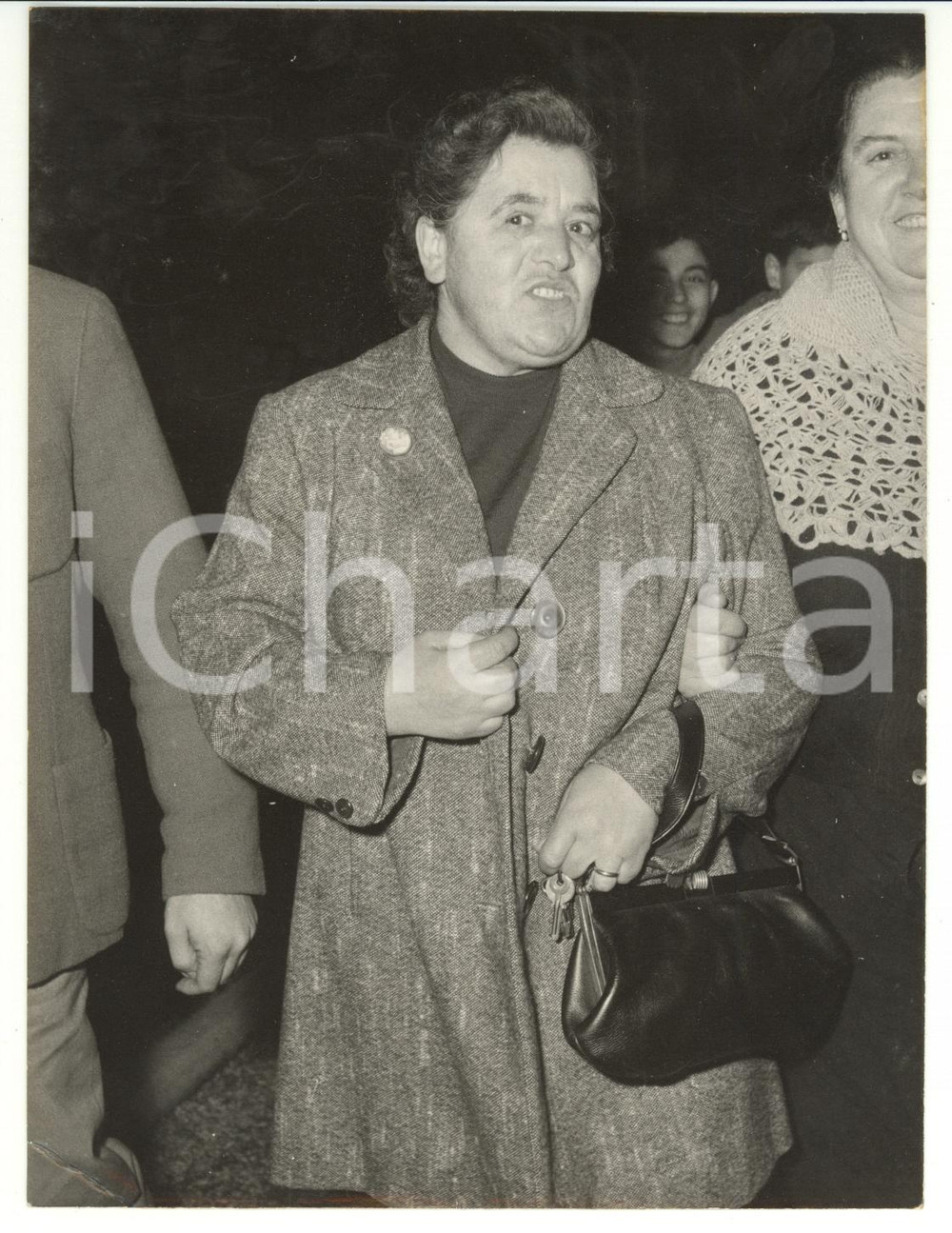 Fotografia d epoca originale 1958 ROMA Emilia COMPAGNONI moglie vincitore della Lotteria di Capodanno Foto 1