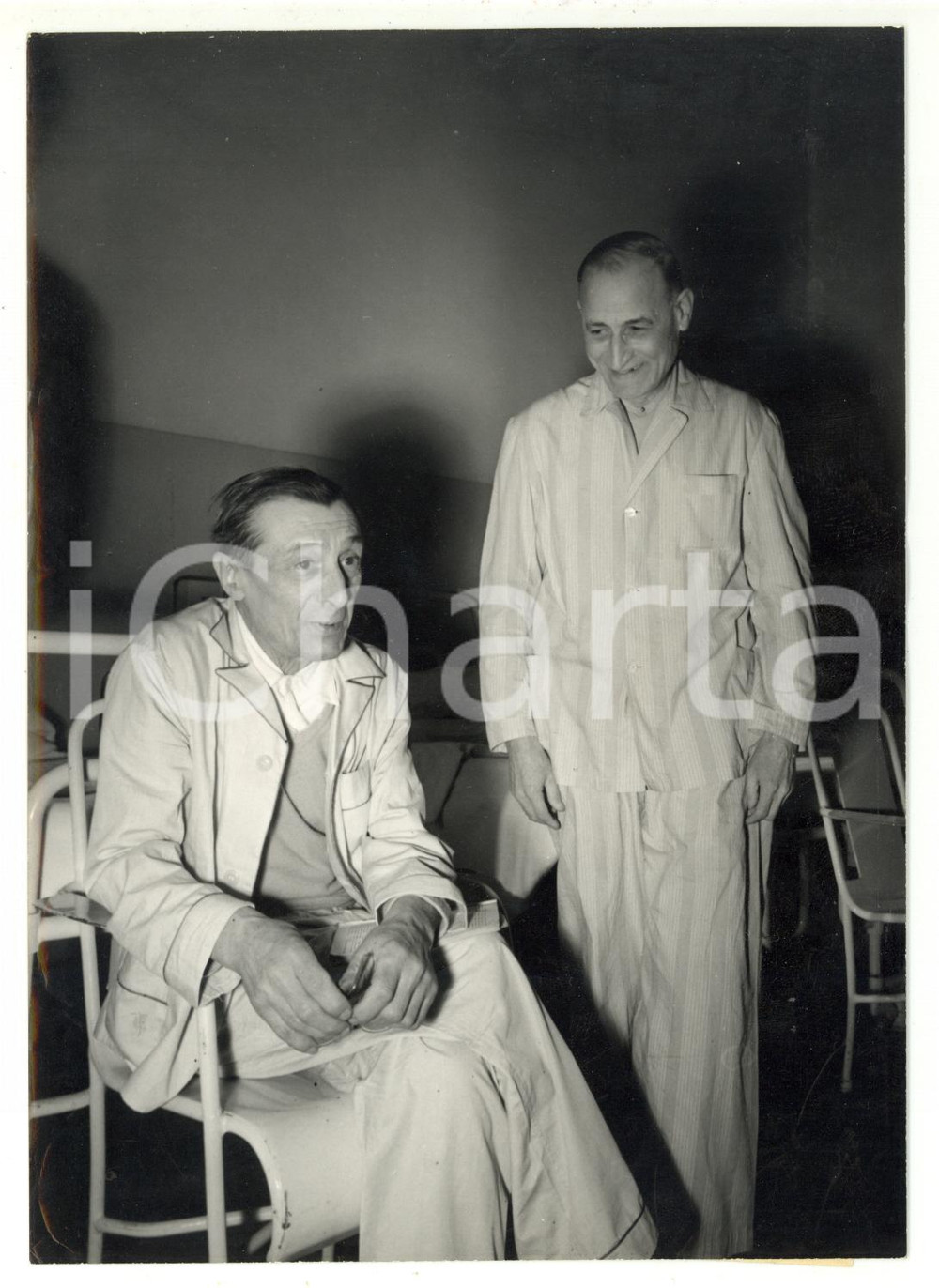 Fotografia d epoca originale 1956 TORINO Ospedale Molinette  Ferdinando PAPINO vincitore TOTOCALCIO Foto 1