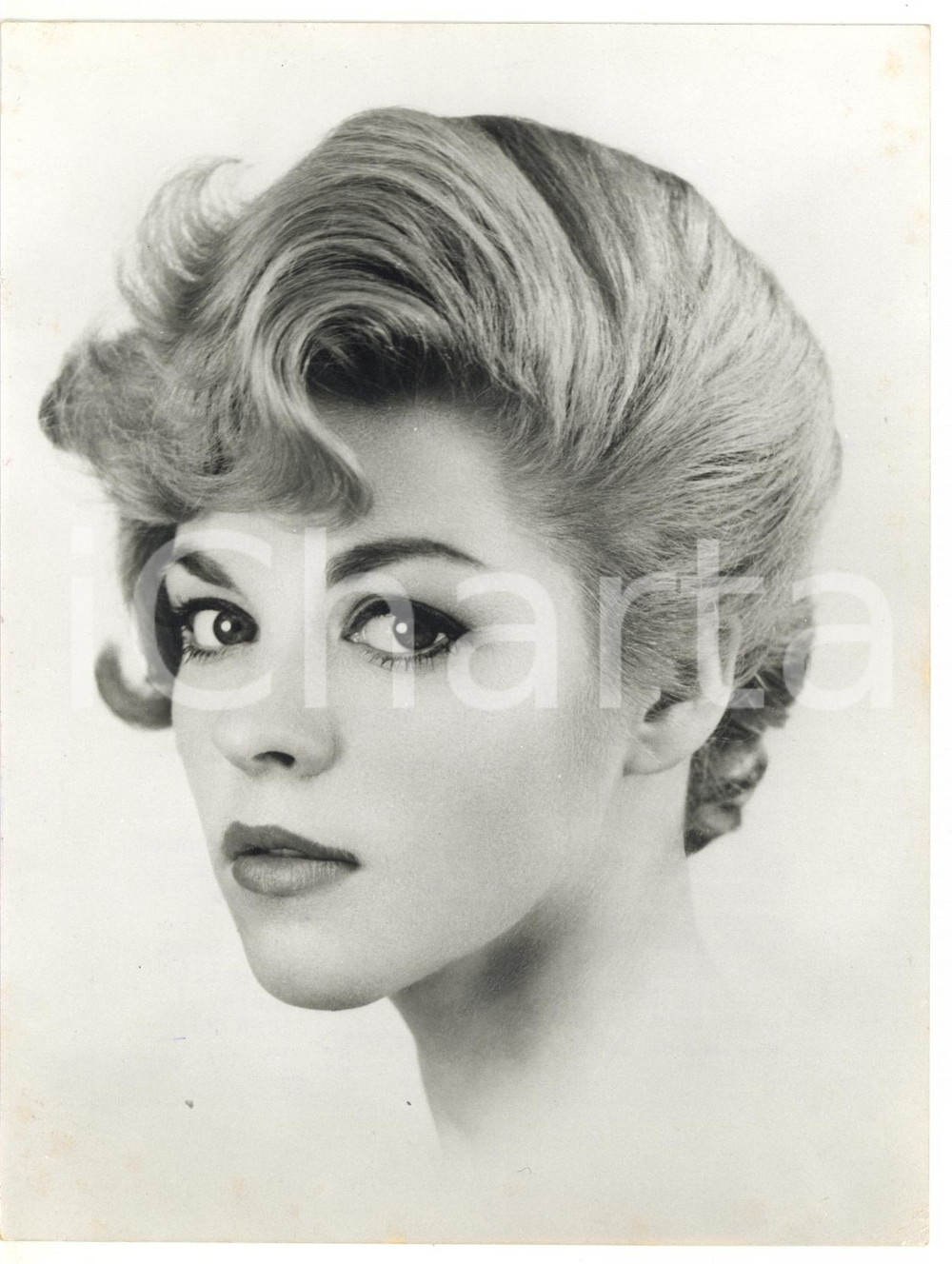 Fotografia d epoca originale 1960 MODA Modella sfoggia acconciatura Real Doll firmata Herman STEINER Foto 1
