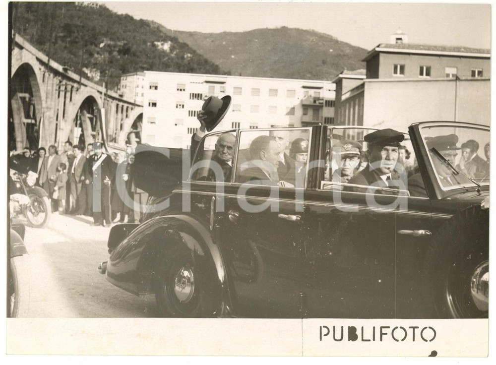 Fotografia d epoca originale 1955 RECCO GE Presidente Luigi EINAUDI in visita ufficiale Foto 18x13 cm 1