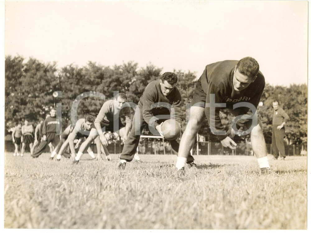 Fotografia d epoca originale 1955 NOVI LIGURE CALCIO  Seduta atletica dei giocatori SAMPDORIA Foto 24x18 1