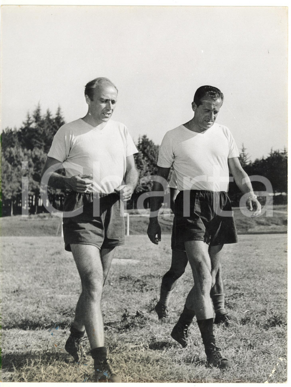 Fotografia d epoca originale 1955 SALICE TERME CALCIO Ritiro GENOA Gunnar GREN e Renzo MAGLI Foto 1