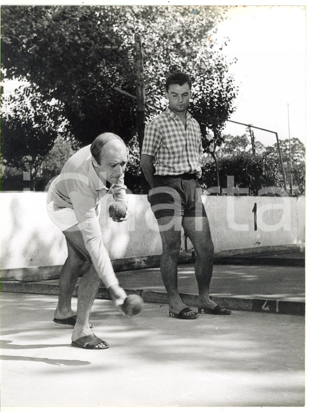 1955 SALICE TERME Ritiro GENOA Gunnar GREN gioca a bocce con Ivan FIROTTO *Foto