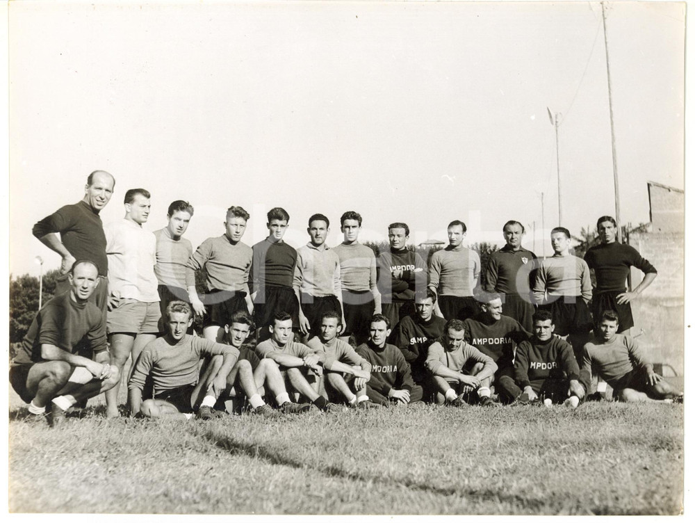 Fotografia d epoca originale 1955 NOVI LIGURE CALCIO Squadra SAMPDORIA in ritiro collegiale  Foto 24x18 cm 1