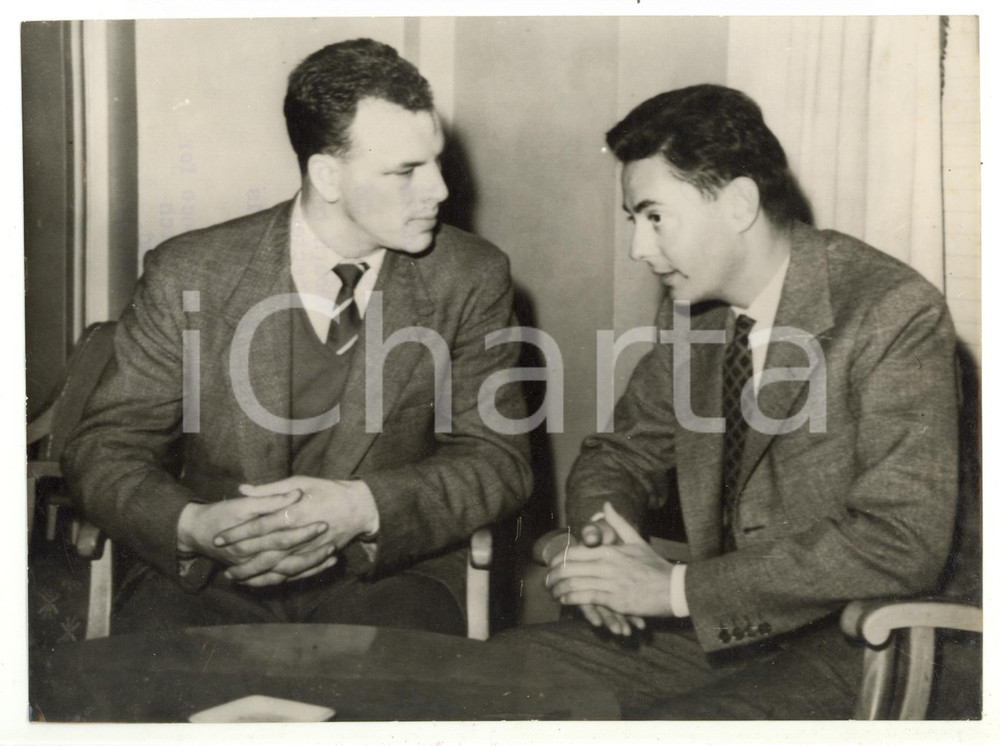 Fotografia d epoca originale 1957 CALCIO LEEDS  JUVENTUS John CHARLES e Umberto AGNELLI  Foto 1
