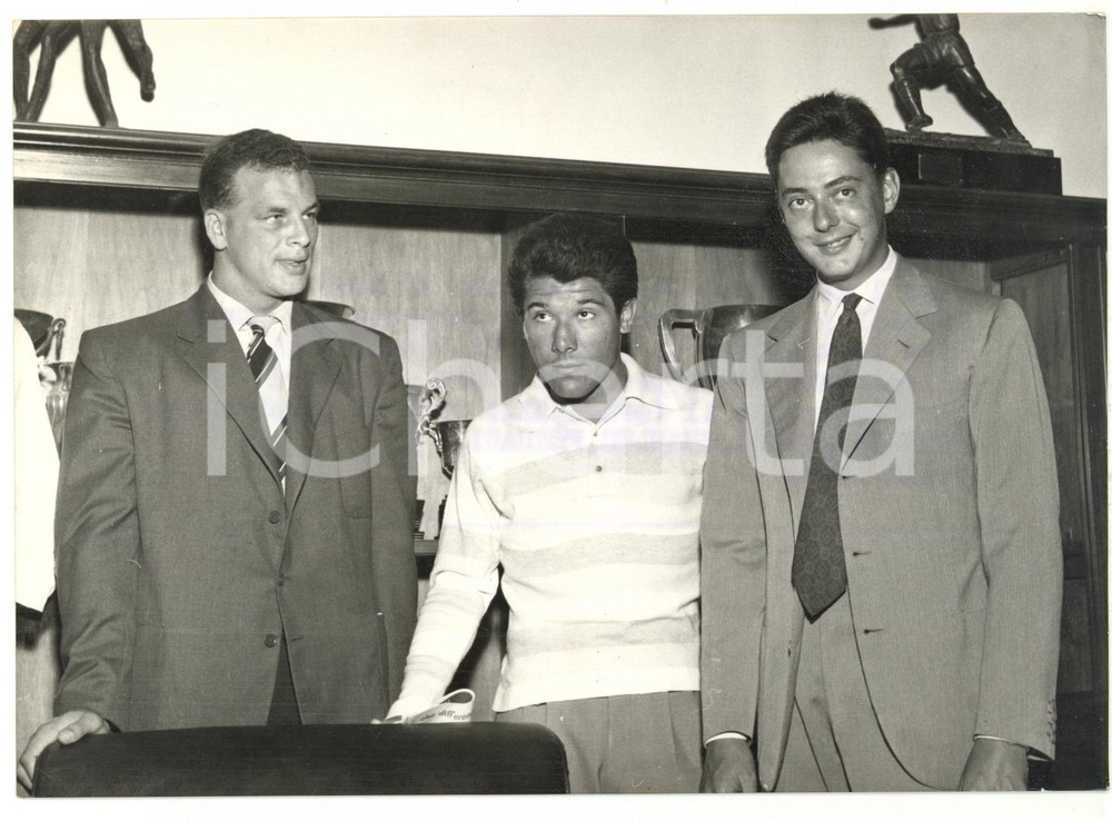 Fotografia d epoca originale 1957 TORINO CALCIO JUVENTUS John CHARLES Omar SIVORI Umberto AGNELLI Foto 18x13 1