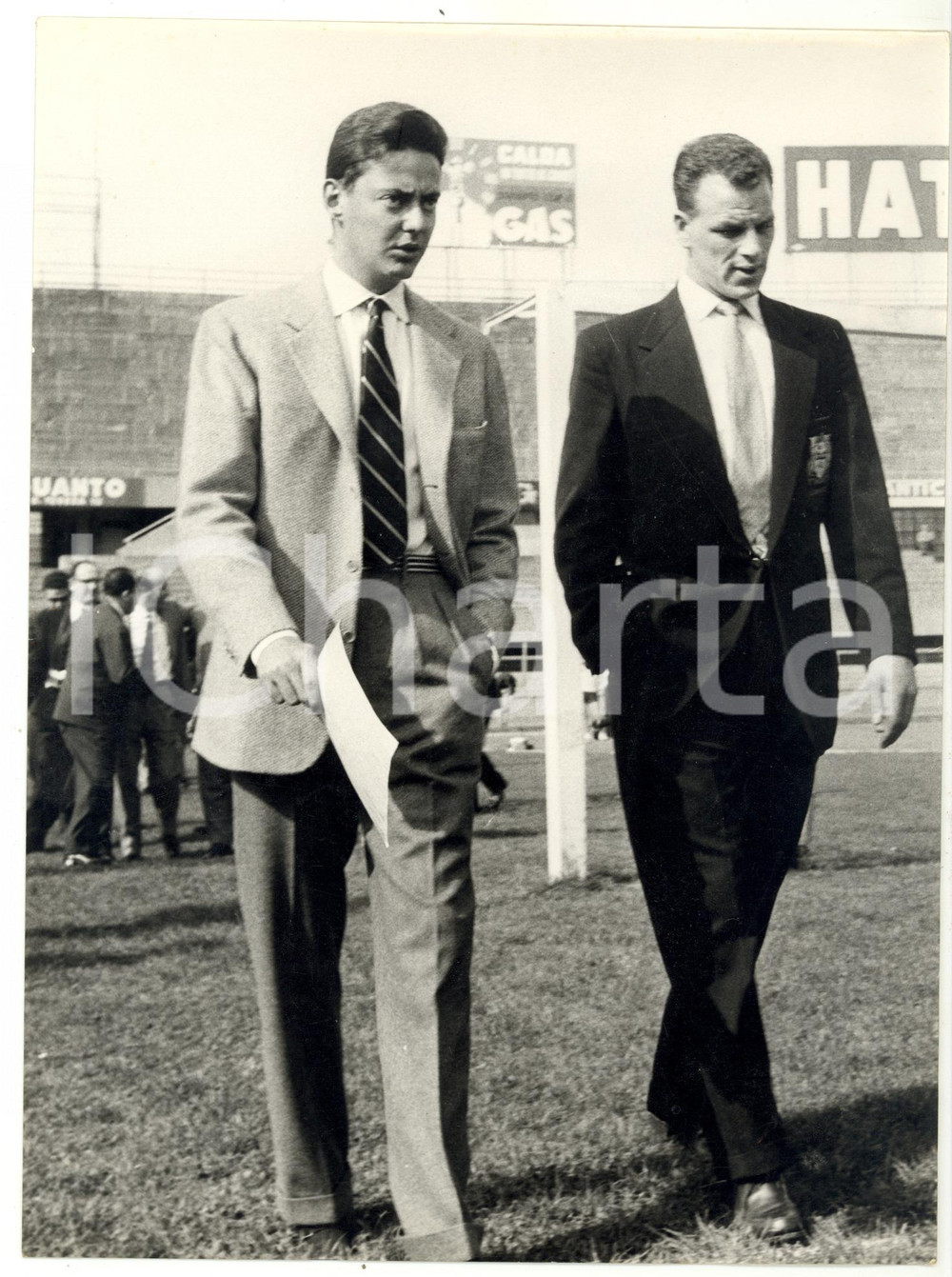 Fotografia d epoca originale 1957 CALCIO TORINO  JUVENTUS Umberto AGNELLI con John CHARLES Foto 18x24 1