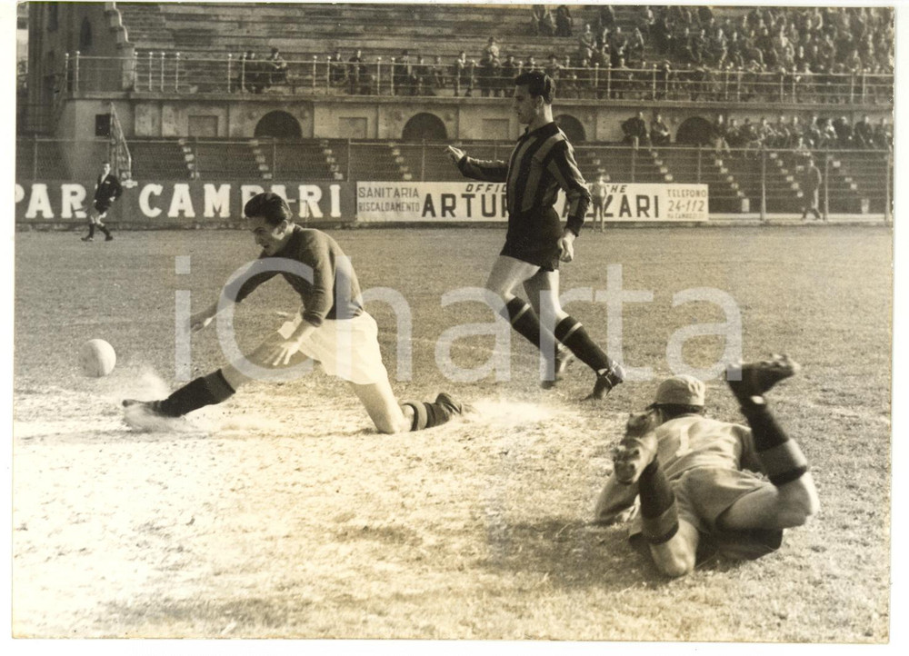 1956 BERGAMO Allenamento NAZIONALE SPERIMENTALE - Gastone BEAN perde il pallone