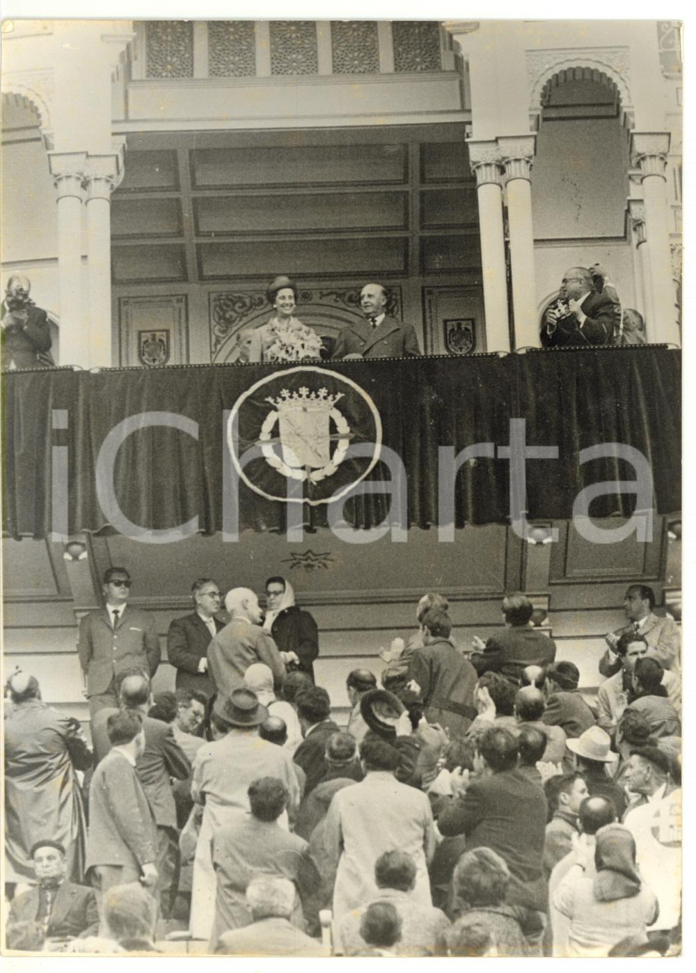 1963 MADRID Plaza de Toros - Francisco FRANCO con la moglie durante la Corrida 
