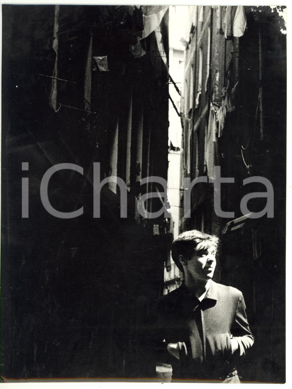 1966 GENOVA Cantante Umberto NAPOLITANO tra le vie della città *Foto ARTISTICA