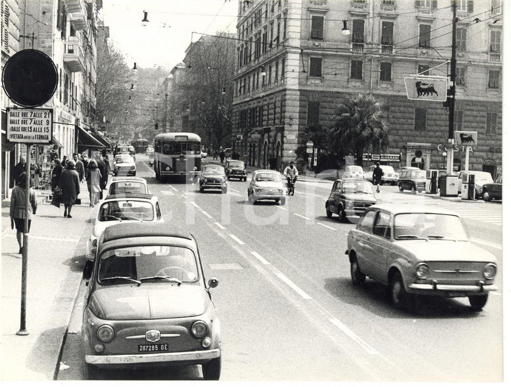1965 ca GENOVA Autobus nel traffico *Foto VINTAGE 24x18 cm