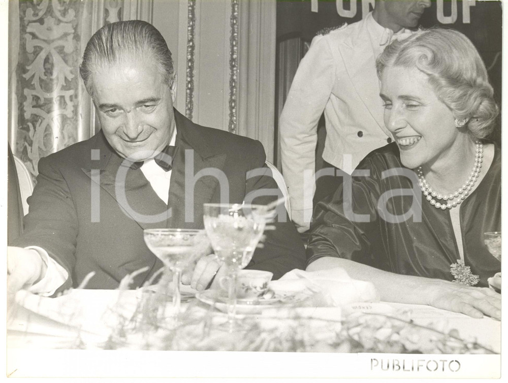 1953 GENOVA Propeller Club - Clare BOOTHE LUCE ambasciatrice USA a cena *Foto
