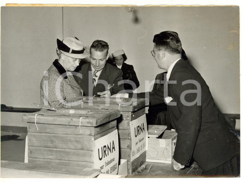 1953 ELEZIONI A DOGLIANI Ida PELLEGRINI EINAUDI alle urne *Foto 18x13 cm