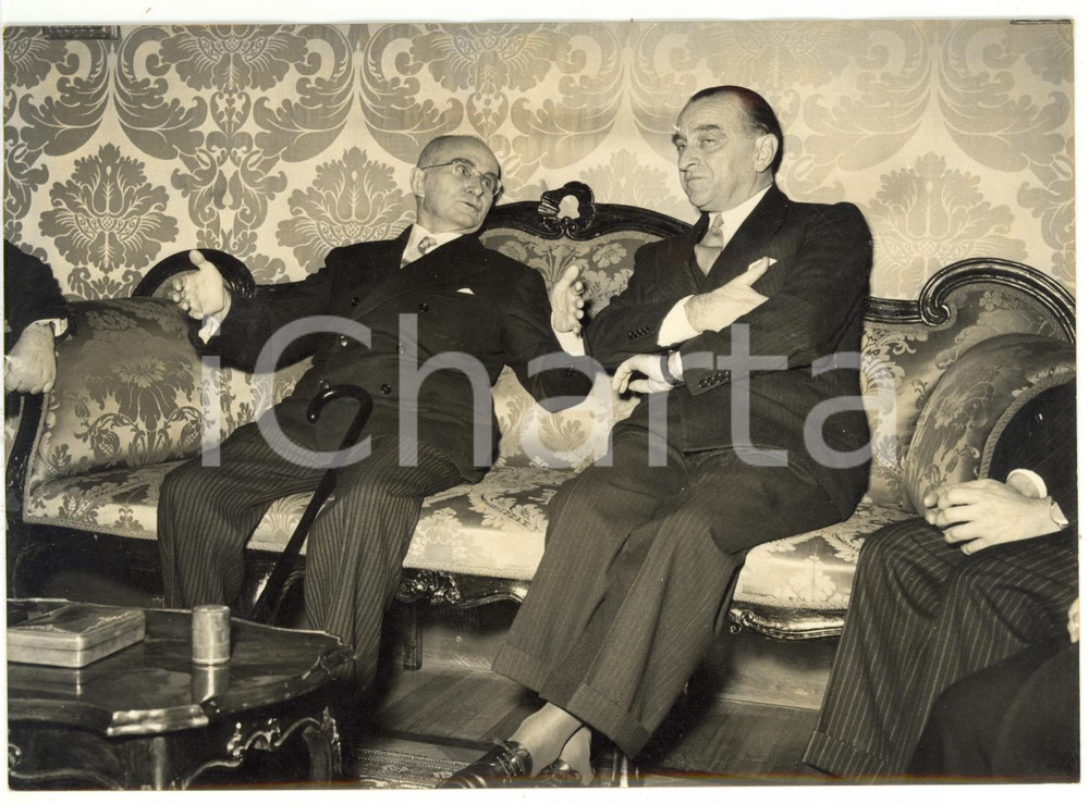 1953 ROMA Luigi EINAUDI a colloquio con Cesare MERZAGORA *Foto 18x13 cm