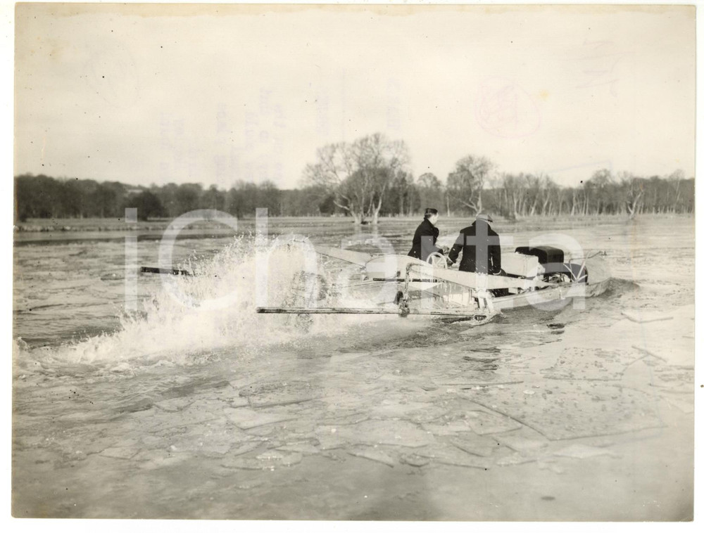 1954 HENLEY-ON-THAMES Icebreaker breaking up frozen Thames *Photo 20x15