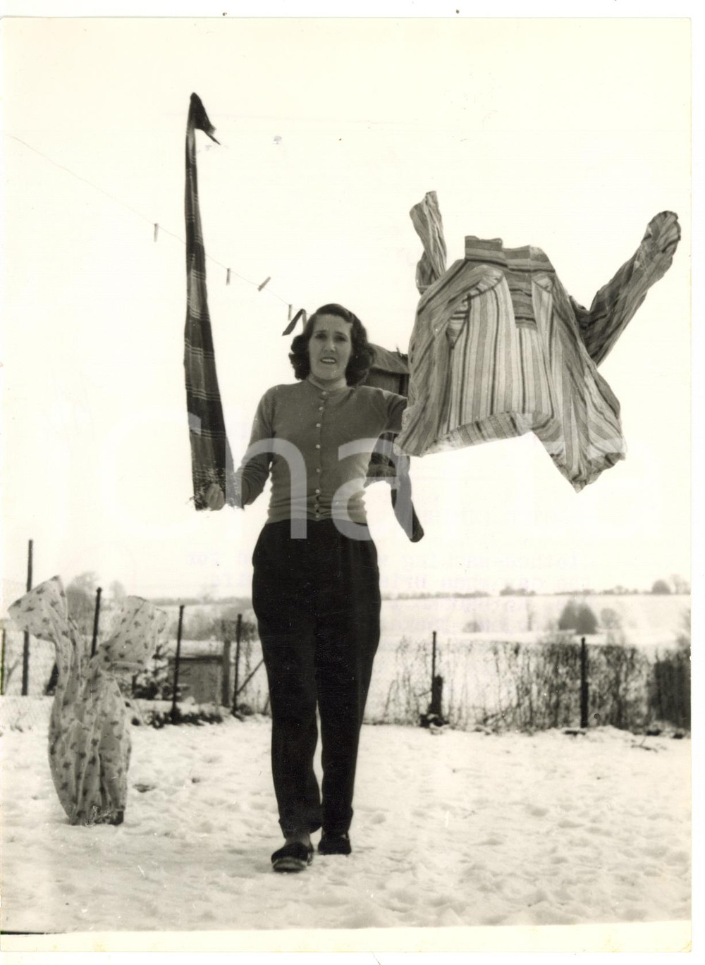 1956 BRISTOL Housewife K. BROOKS founding clothes frozen stiff *Photo 15x20