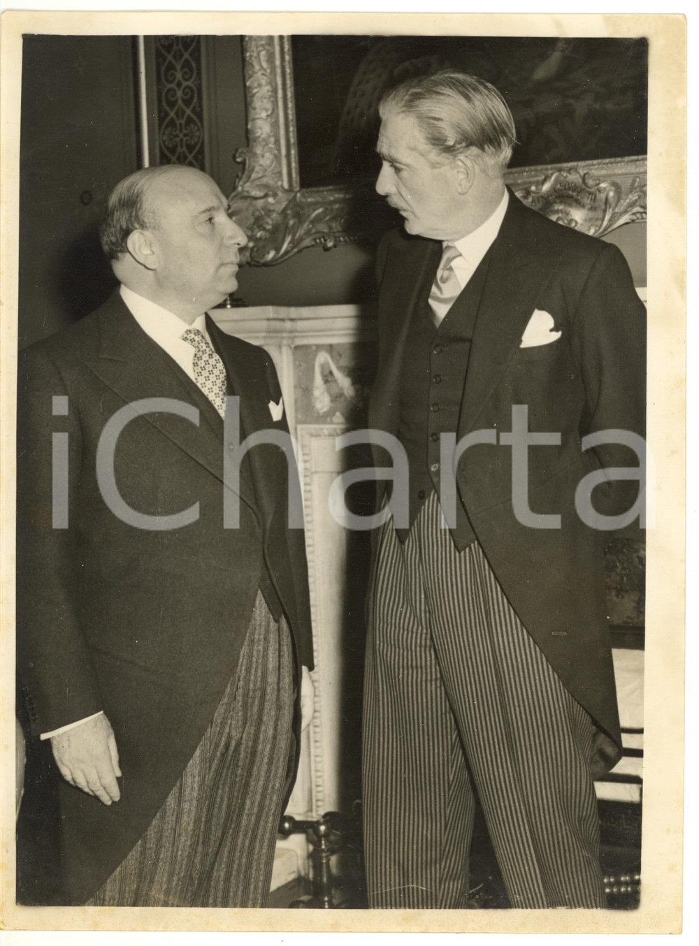 1955 LONDON Mario SCELBA talking to Anthony EDEN at the Foreign Office *Photo