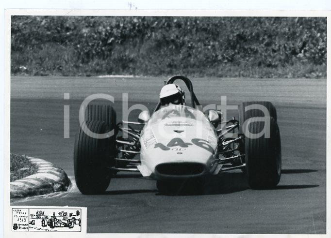 Fotografia d epoca originale 1969 AUTODROMO DI VALLELUNGA Coppa Pesci  Auto durante la gara  Foto 18x13 cm 1