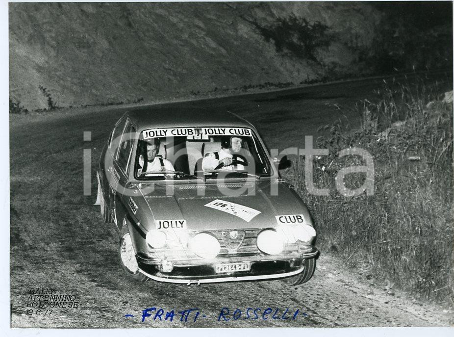 1977 RALLY APPENNINO BOLOGNESE Alfa Romeo JOLLY CLUB Foto 24x18 cm Fotografia d'epoca.  FAIR/discreto Lievi smussature agli angoli Formato: 24x18 cm originale e autentica 1