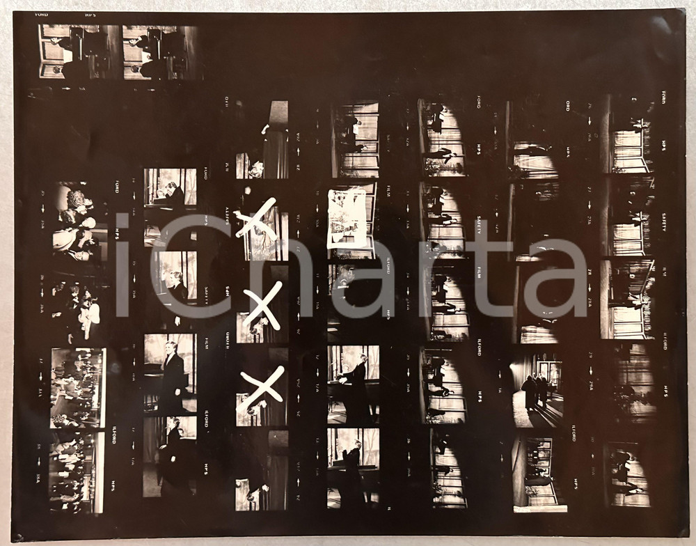 1980 ca MILANO Teatro SAN BABILA - Serata musicale (2) Foto 35 provini Fotografia originale composta da 35 provini. GOOD/buono minima sbrecciatura angolare Formato: 24x31 cm originale e autentica 1