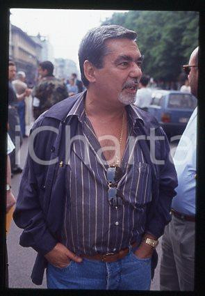 Fotografia d epoca originale Ugo MARTINAT  ITALIA Politico del MSI Costume 1990 ca  35 mm vintage slide 14 1