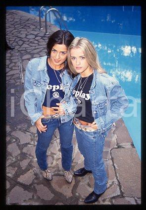PAOLA & CHIARA - SANREMO Pop duo Costume 1996 * 35 mm vintage slide 6