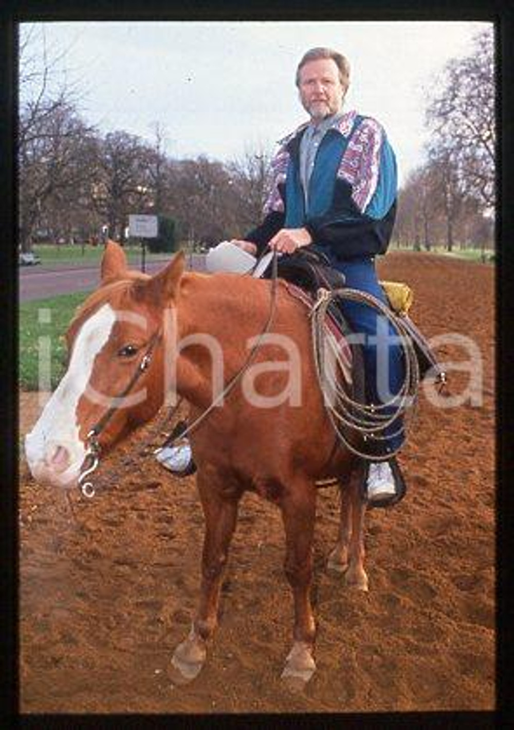 Jon VOIGHT - CINEMA American actor on a horse 1985 ca * 35 mm vintage slide 3
