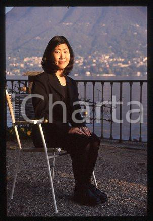 Banana YOSHIMOTO - LAGO DI COMO Scrittrice Costume 1993ca *35mm vintage slide 13