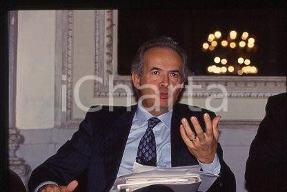 Guglielmo FERRO - BANCO AMBROSIANO VENETO Ritratto 1990ca *35mm vintage slide 23